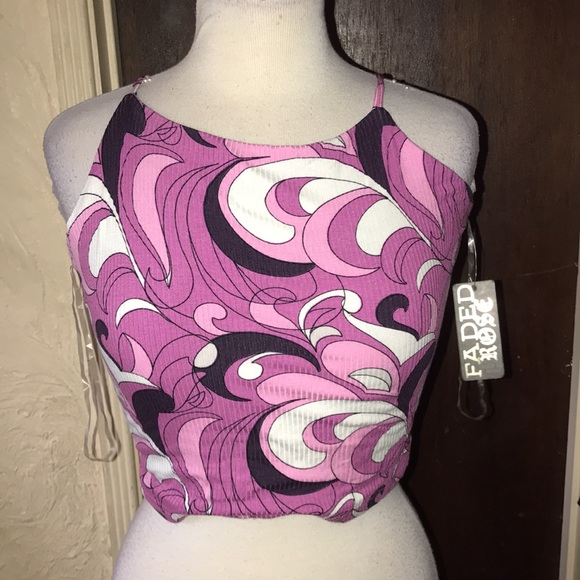 Tops - GROOVY CROP TOP‼️❤️